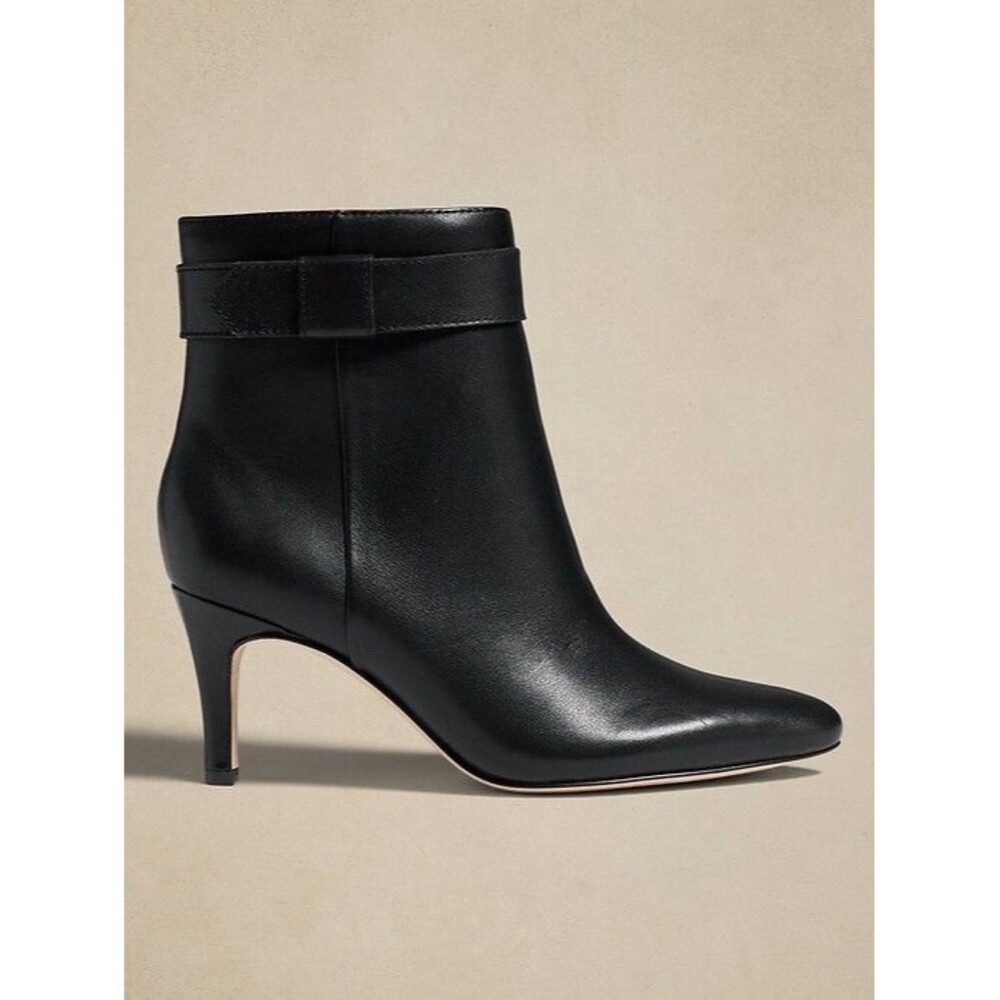 Banana Republic Valais Black Leather Pointed Toe Kitten Heel Boots Shoe Size 9